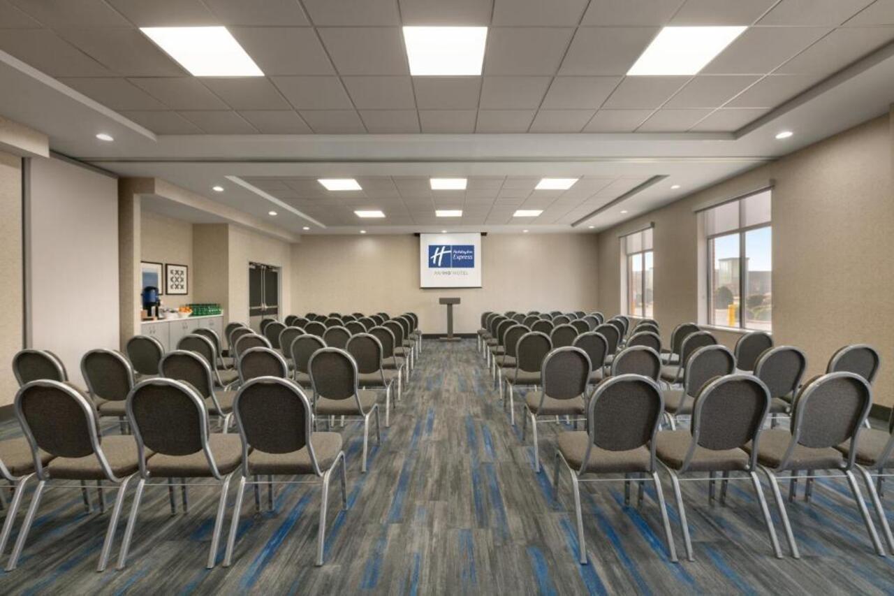 Holiday Inn Express Hotel & Suites Norfolk Airport By Ihg Экстерьер фото