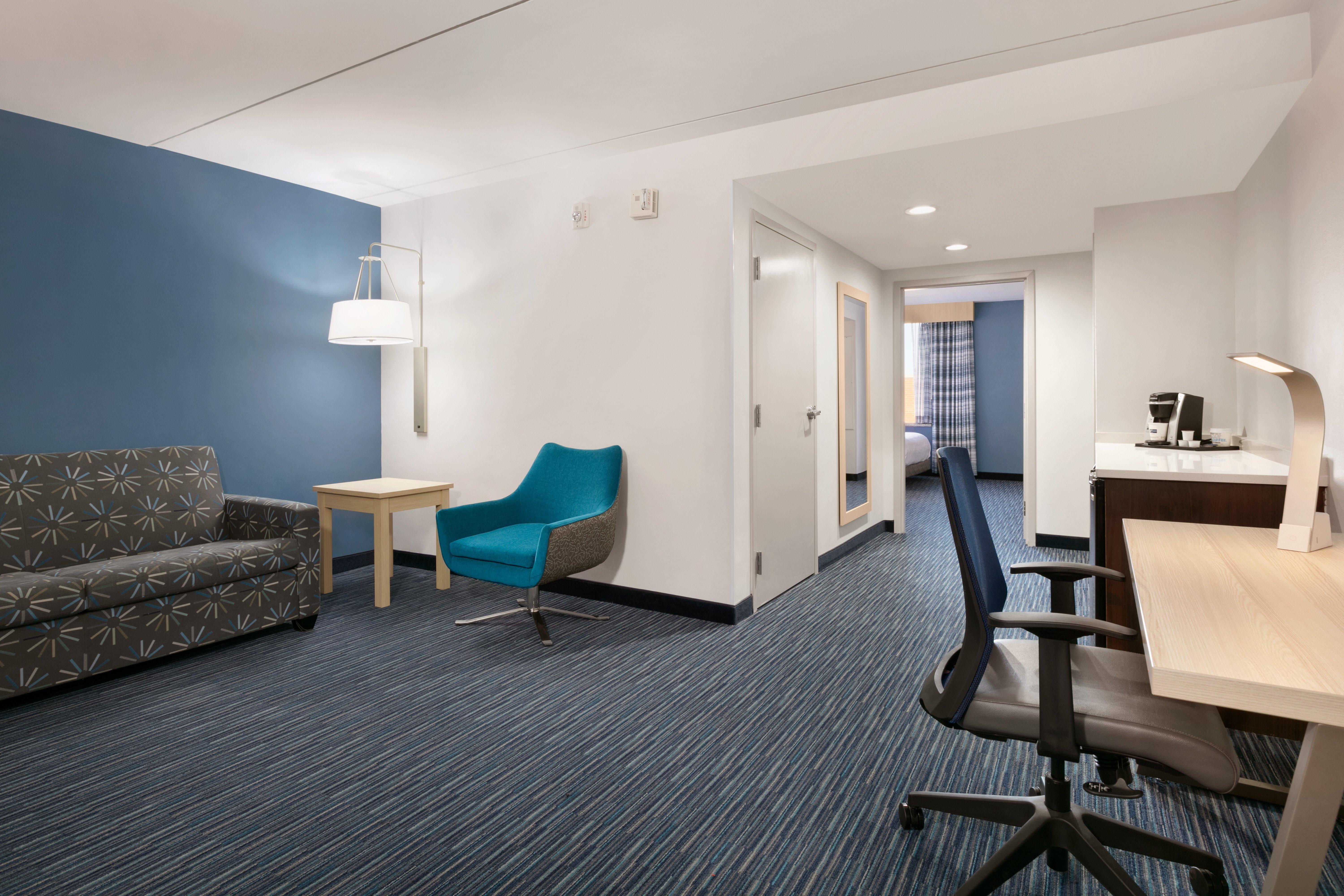 Holiday Inn Express Hotel & Suites Norfolk Airport By Ihg Экстерьер фото