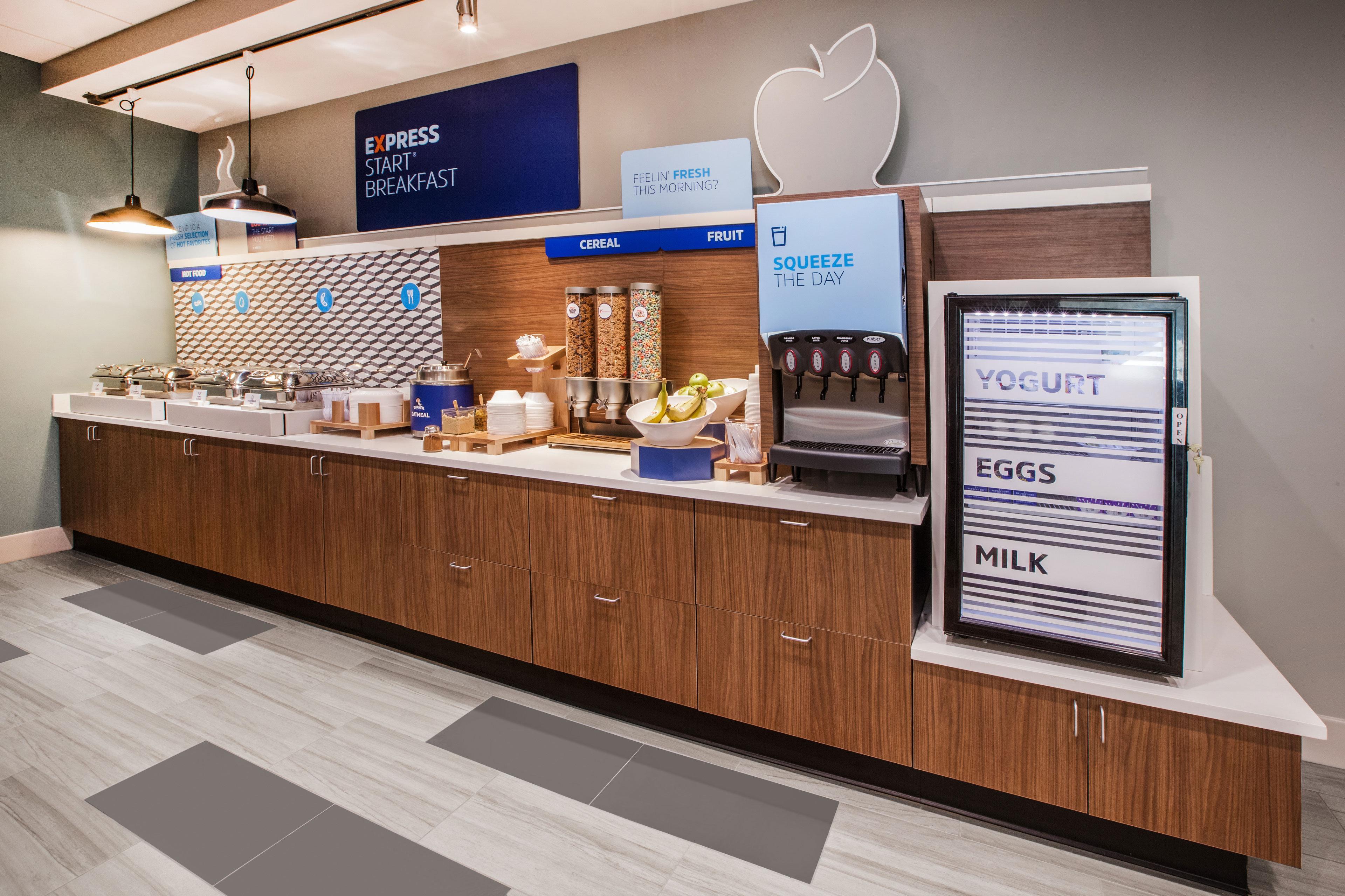 Holiday Inn Express Hotel & Suites Norfolk Airport By Ihg Экстерьер фото