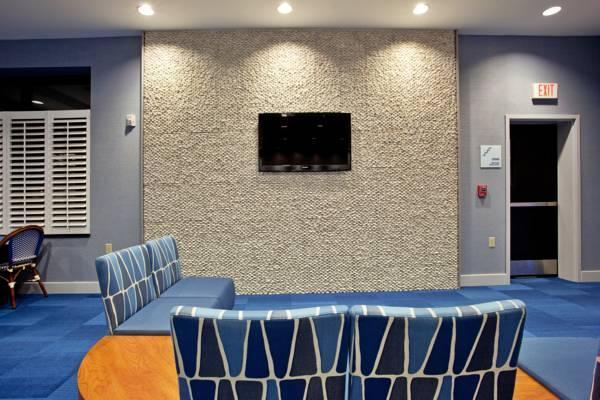 Holiday Inn Express Hotel & Suites Norfolk Airport By Ihg Экстерьер фото